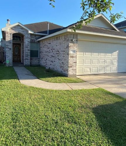 7921 Diamond Oak Dr, Texas City, TX 77591-2550