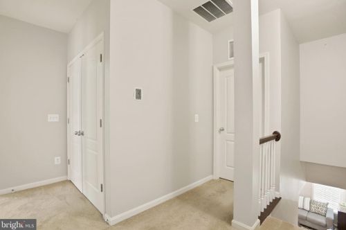 19179 Winmeade Dr, Leesburg VA  20176-6514 exterior