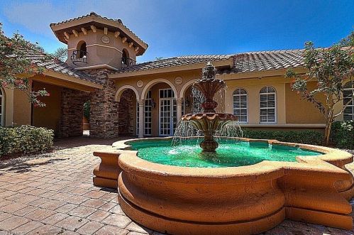 5076 Post Oak Ln, Naples FL  34105-4526 exterior