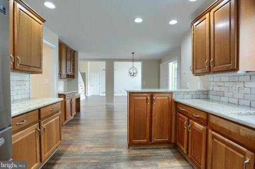 885 Crooked Stick Dr, Navy Sup Dpt PA  17050-2298 exterior