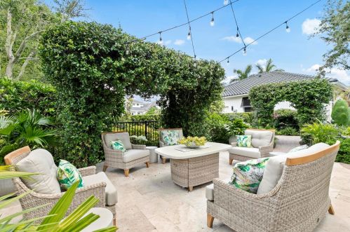 200 Angler Ct, Marco Island FL  34145-4203 exterior