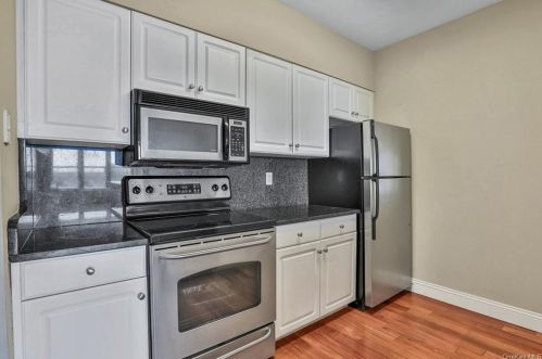 100 New Roc City Plz, New Rochelle, NY 10801-6525