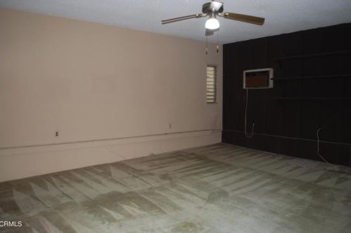 5042 Carolyn Way, Glendale CA 91214-1061 exterior