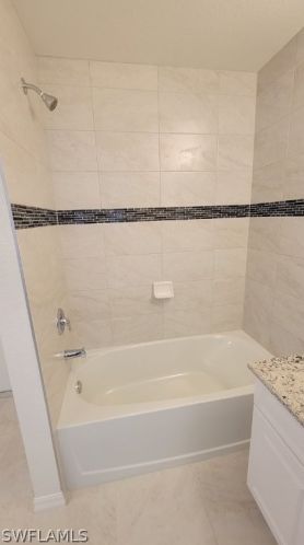 902 11th Pl, Cape Coral FL  33991-2456 exterior