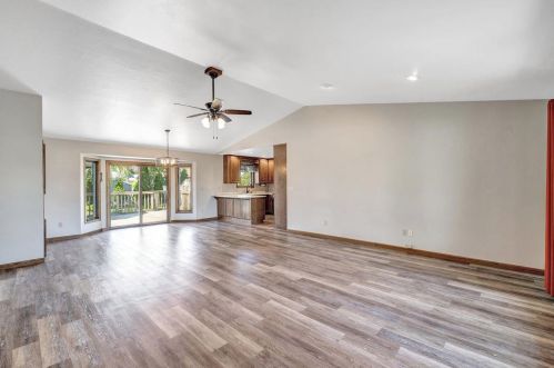 2535 Robinson Ave, Green Bay, WI 54311-5533
