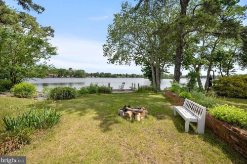 100 Spring Ter, Browns Mills NJ  08015-6502 exterior