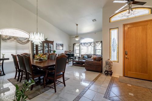 1064 Palomino Crk Dr, Gilbert AZ 85296-3727 exterior