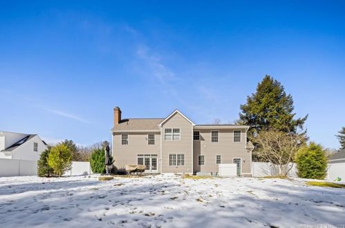 8 Winter Village Rd, Granby CT  06035-1130 exterior