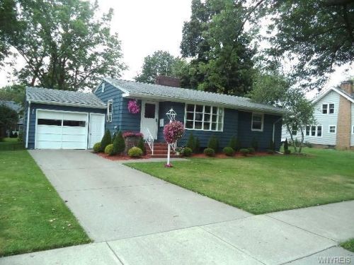 128 6th St, Van Buren Bay, NY 14048-2356