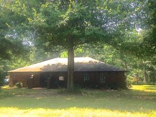 449 Magnolia Dr, Baker, LA 70714-3339
