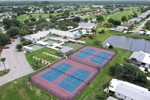 8471 Schefflera Ct, Fort Pierce FL  34952-3377 exterior