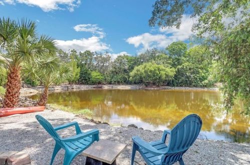 5720 Autumn Oaks Ln, Naples, FL 34119-1124