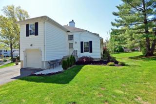 2601 Buckingham Cir, Middletown, NJ 07748-3459