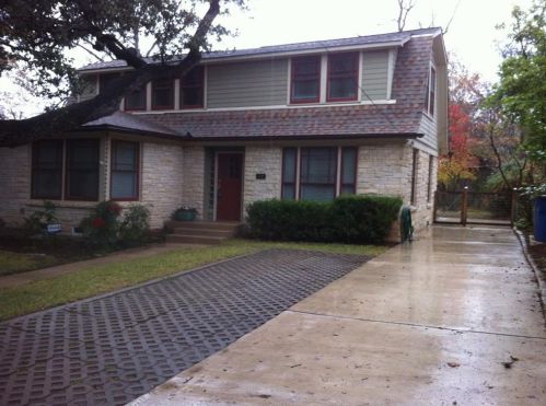 806 32nd St, Austin, TX 78705-2155