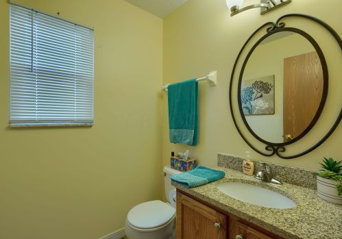 27 Glengary Dr, Delaware OH  43015-7615 exterior