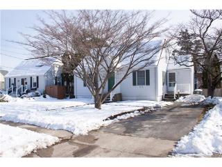 126 Meadowside Rd, Milford, CT 06460-4523