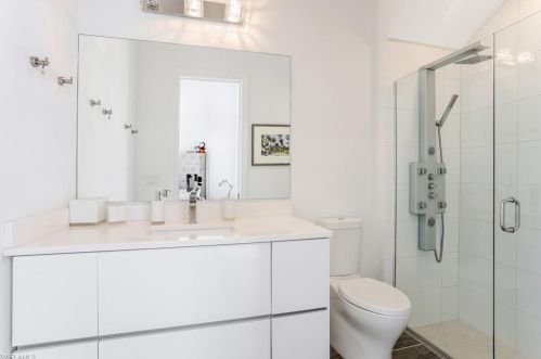 9045 Shenendoah Cir, Naples FL 34113-1663 exterior