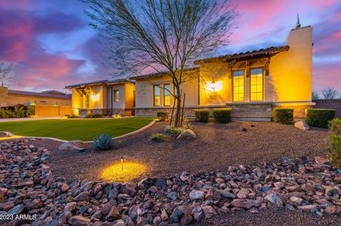 6328 Fetlock Trl, Phoenix, AZ 85083-7430