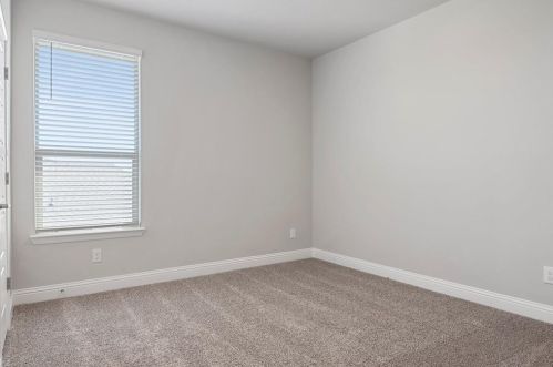 1105 Whispering Hills Dr, Midlothian TX  76063-6603 exterior