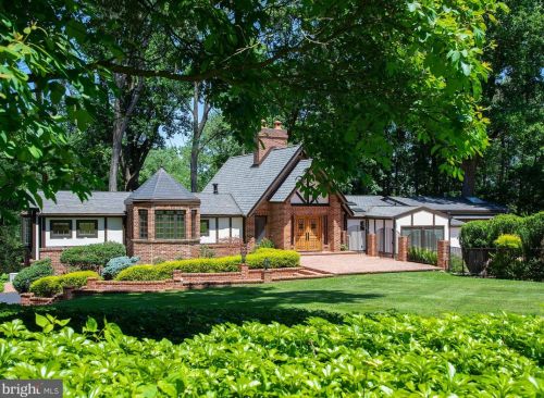 1351 Valley Rd, Ithan, PA 19085-2125