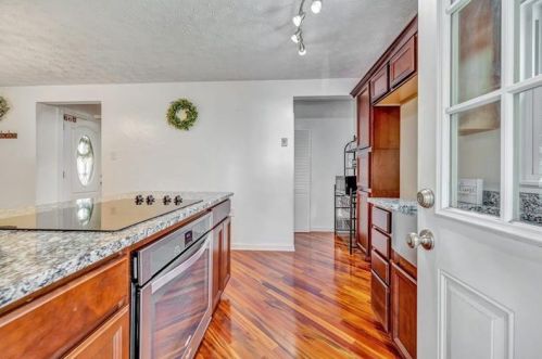 5246 Baptist Rd, Pittsburgh PA  15236-1722 exterior