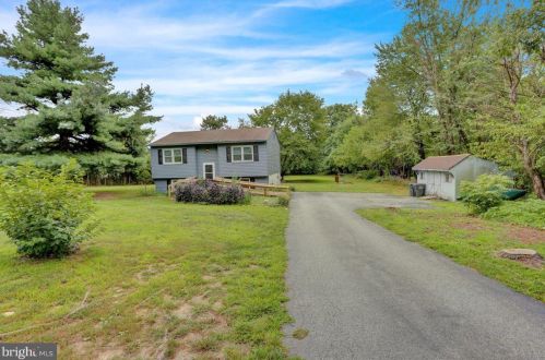 27 Conestoga Rd, Marsh, PA 19520-9413