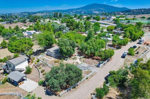 1720 Huey Ln, Alpine, CA 91901-3013