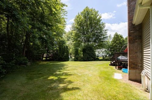 20 Del Prado Dr, Bristol CT  06010-2333 exterior