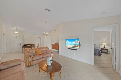 6944 Beacon Hollow Turn, Boynton Beach, FL 33437-3622