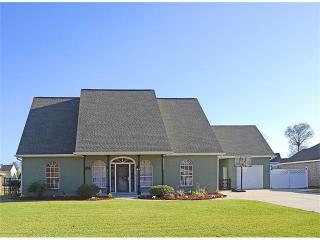 1720 Lake Salvador Dr, Harvey, LA 70058-5154