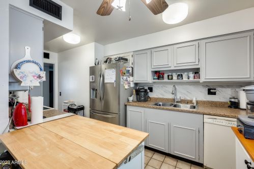 18602 132 Ave, Sun City AZ 85375-4502 exterior