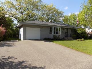 10802 Toledo Cir, Minneapolis, MN 55437-3345