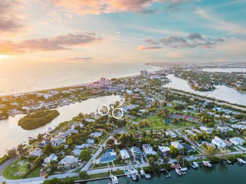 3201 Maritana Dr, Saint Petersburg FL  33706-4036 exterior