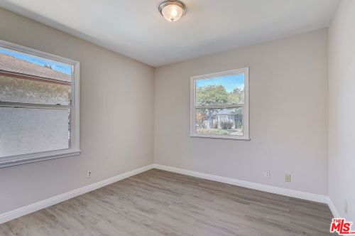 4613 Dunrobin Ave, Lakewood CA  90713-2527 exterior