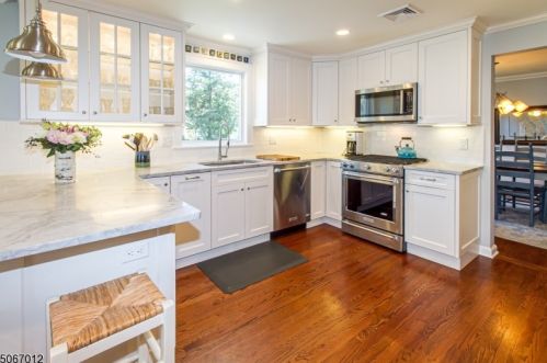 416 Manor Ave, Cranford NJ  07016-2036 exterior