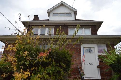 1705 Moravia St, New Castle, PA 16101-5806