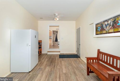 11 Thrush Dr, Carlisle PA  17015-7653 exterior