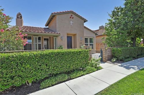 23821 Cherry Ct, Santa Clarita, CA 91354-1861