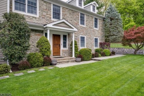 755 Fairmount Ave, Chatham Township NJ  07928-1161 exterior