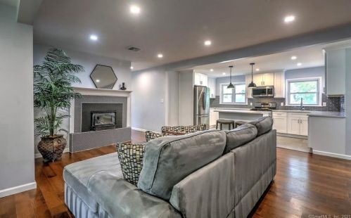 53 Fairfield St, Milford CT  06460-5149 exterior