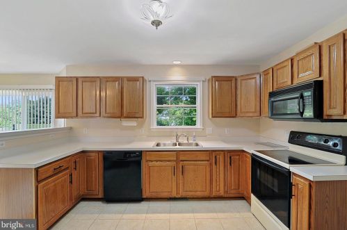 195 Apple Blossom Dr, Camden-Wy DE  19934-1970 exterior