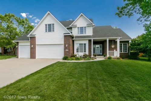 9509 Catalina Cir, Camp Dodge, IA 50131-2773