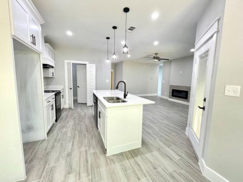 1817 Wesley St, Greenville TX  75401-3356 exterior