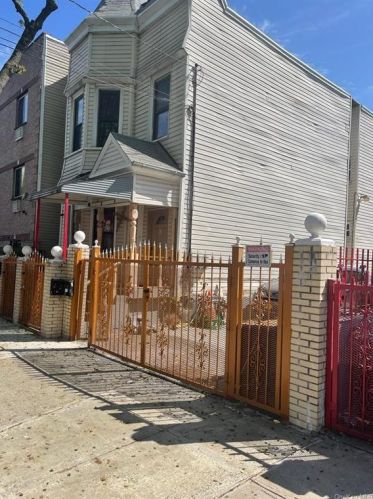 872 156th St, Bronx NY  10455-1802 exterior