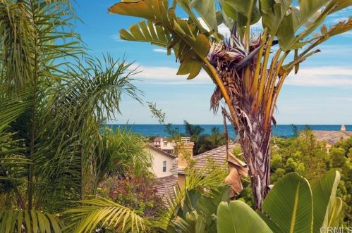 7069 Crystalline Dr, Carlsbad CA  92011-3968 exterior