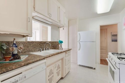 6139 Fidler Ave, Lakewood CA  90712-1256 exterior