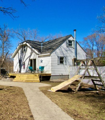 111 Lyndall Ave, Paynesville, MN 56362-1236