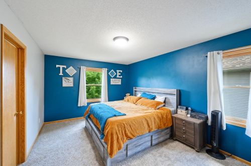 2319 Dupont Ave, Minneapolis MN 55411-2036 exterior