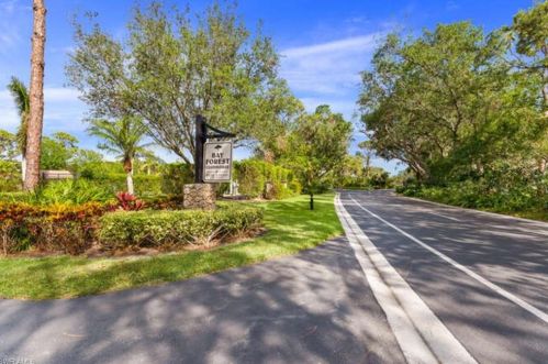 15200 Storrington Pl, Naples FL  34110-7652 exterior