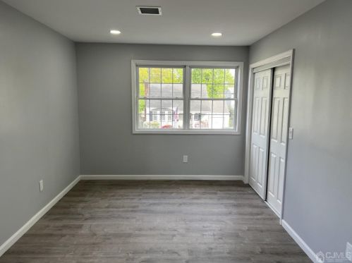 25 Livingston Ave, Avenel NJ  07001-1441 exterior